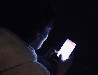 Smartphone verursacht bei Millionen Schlafprobleme