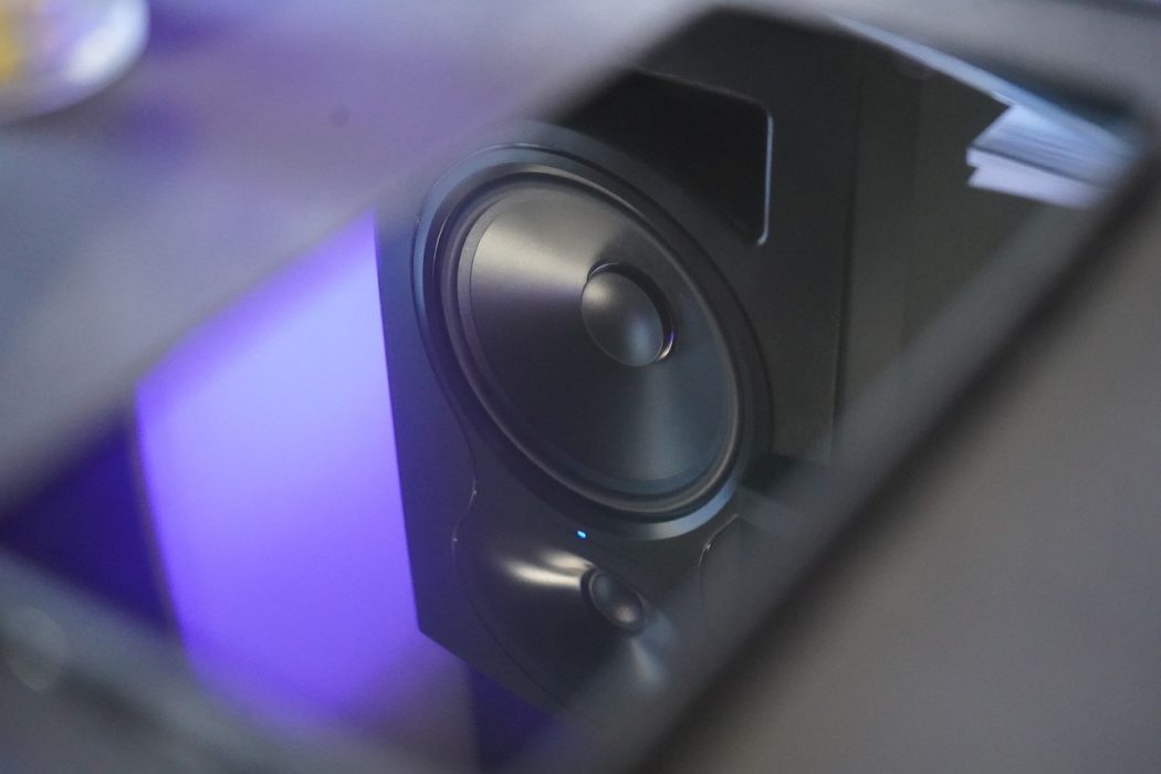 speaker-7661586_1280